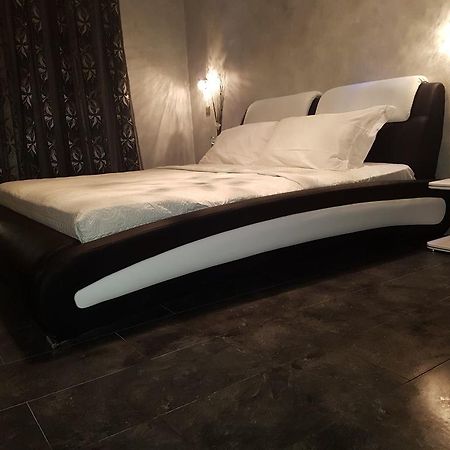 Crispi Relax Hotel Rome Bagian luar foto