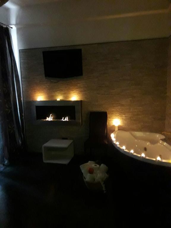 Crispi Relax Hotel Rome Bagian luar foto
